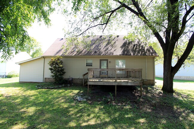 Building Photo - 1107 Falling Tree Ct