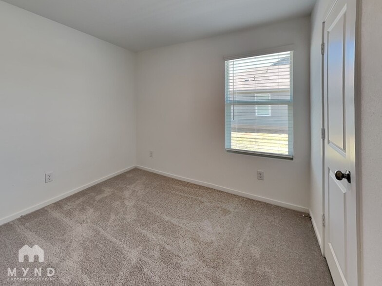 Building Photo - 328 Pacific Waters