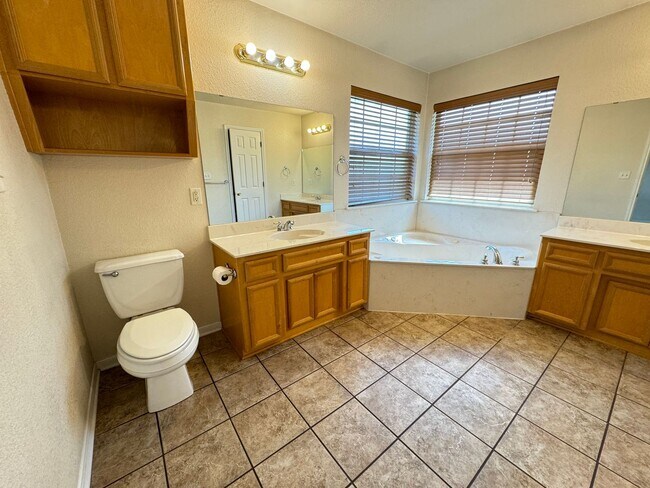 Building Photo - 4204 Boots Dr