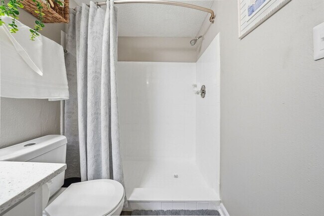 Building Photo - 8307 Royal Sand Cir