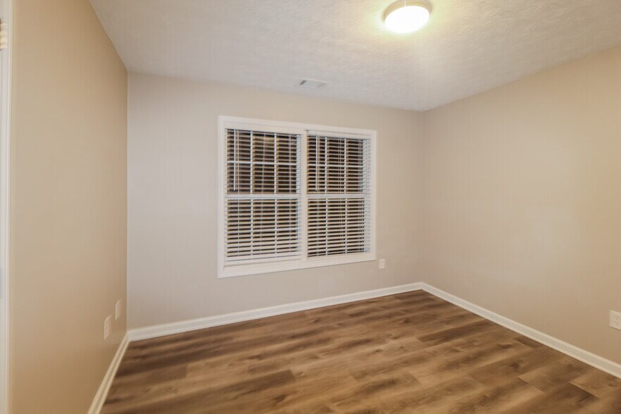 Building Photo - 29 Windcrest Dr
