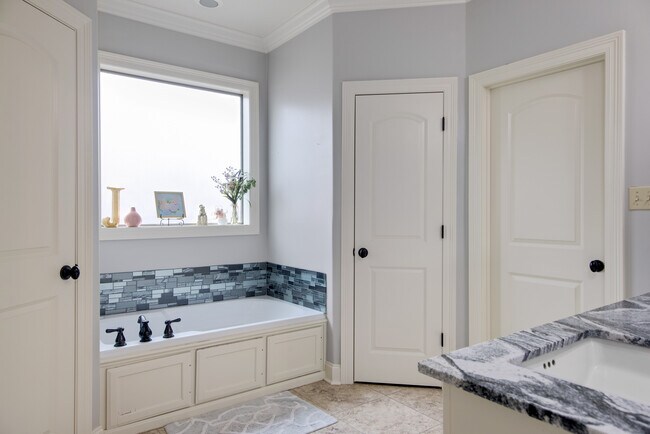 Building Photo - 304 Bald Eagle Dr