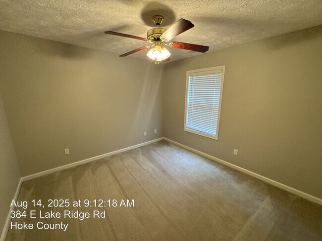 Building Photo - 384 E Lake Ridge Rd