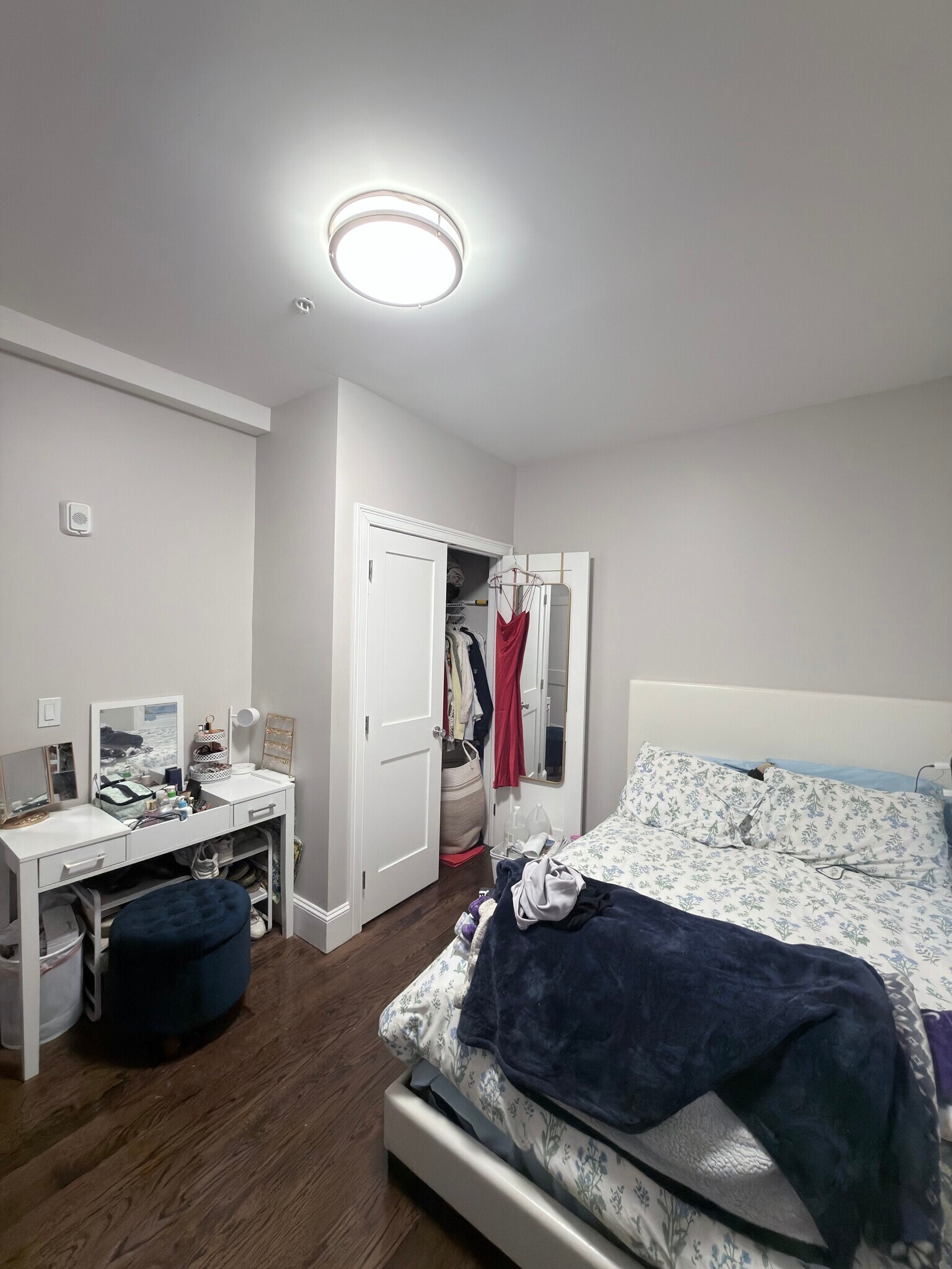 Building Photo - 156 Hillside St