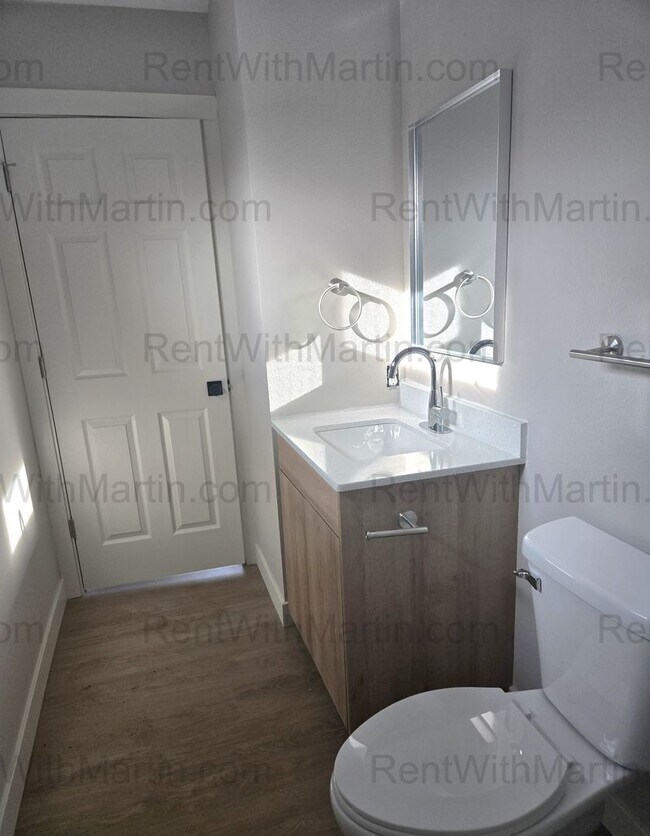 Building Photo - FOR RENT- BRAND NEW BUILD on Janney Ave!! Dogs ok!