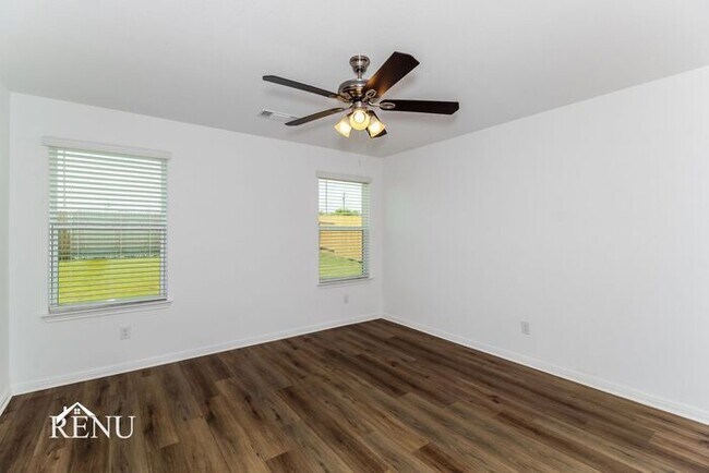 Building Photo - Coming Soon!