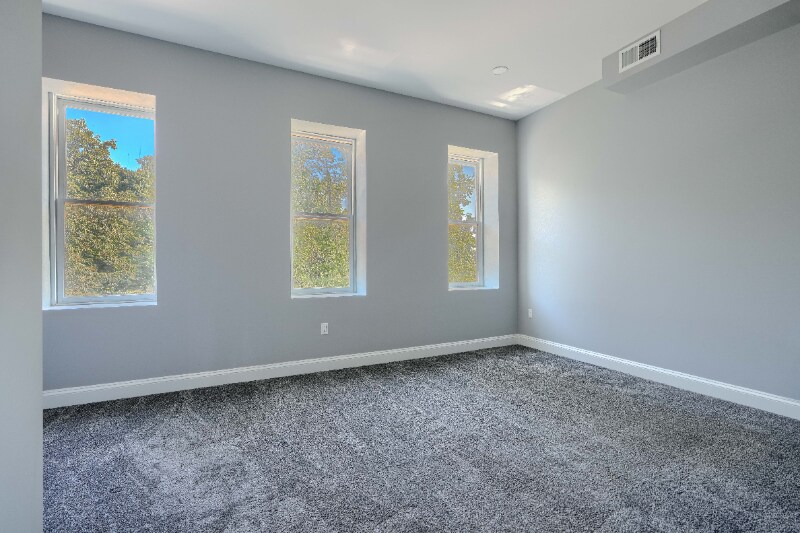 Building Photo - 1509 Edmondson Ave