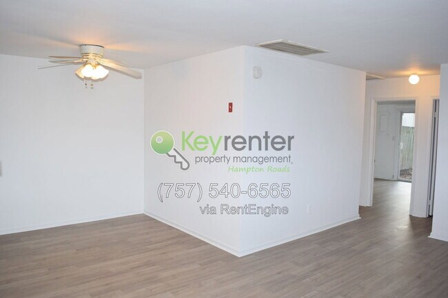 Building Photo - 579 Peregrine St