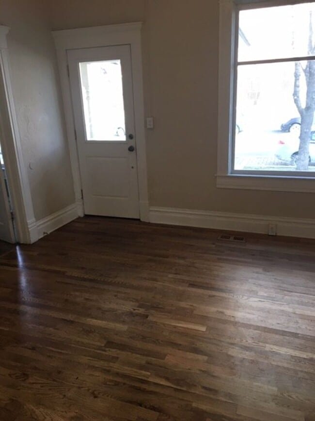 Building Photo - Coming Soon! Downtown Boise-Located close to everything!!