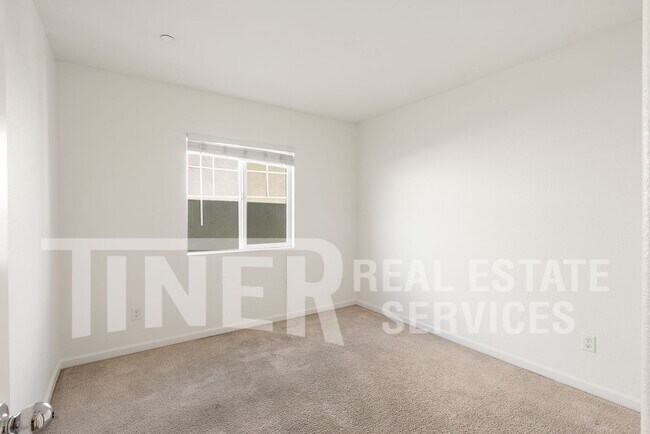 Building Photo - 3786 Samuelson Way