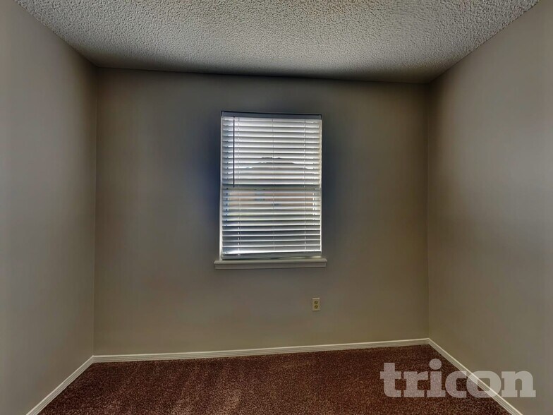 Building Photo - 635 Charles Pinckney St