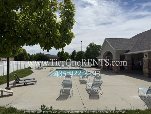 Building Photo - NO DEPOSIT option available for qualified renters with Obligo