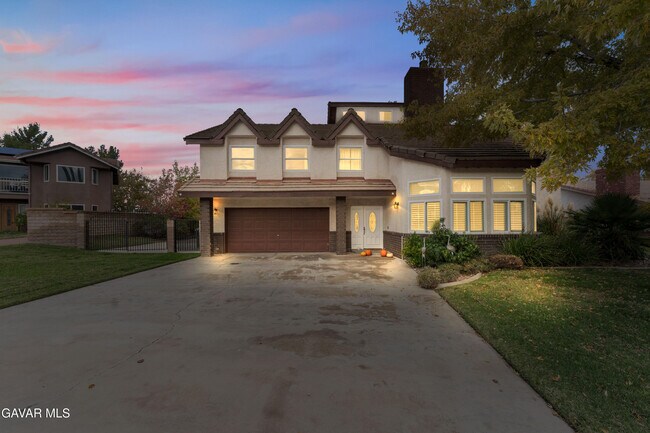 Building Photo - 5641 Hickory St