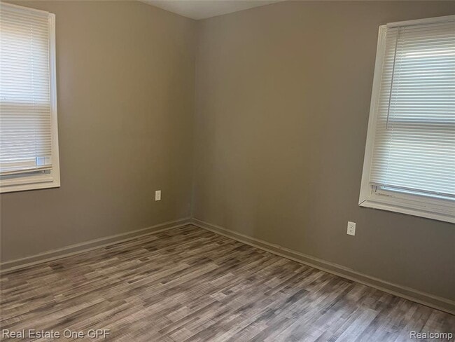 Building Photo - 21431 La Salle Blvd