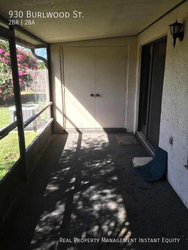 Building Photo - 930 Burlwood St