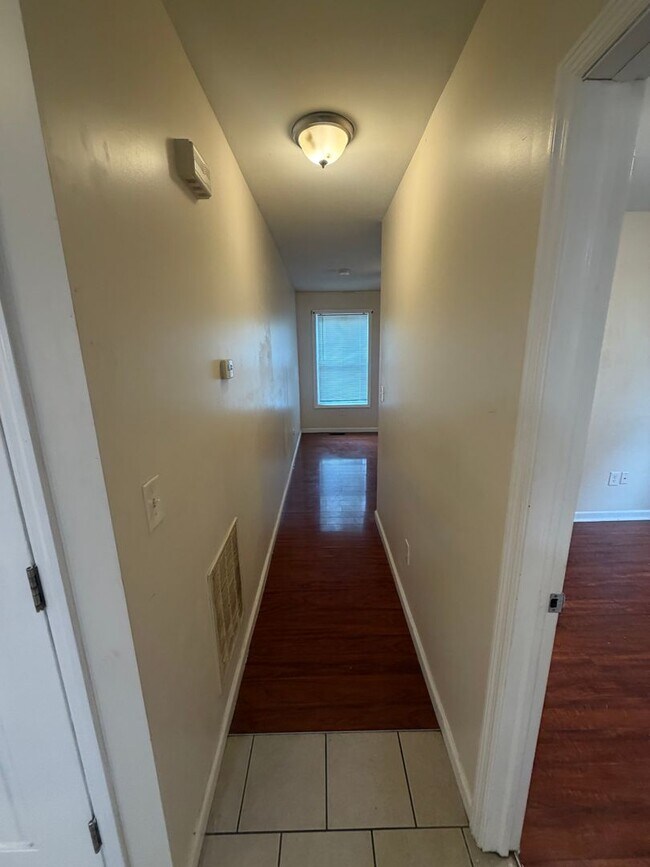 Building Photo - 380 3rd St