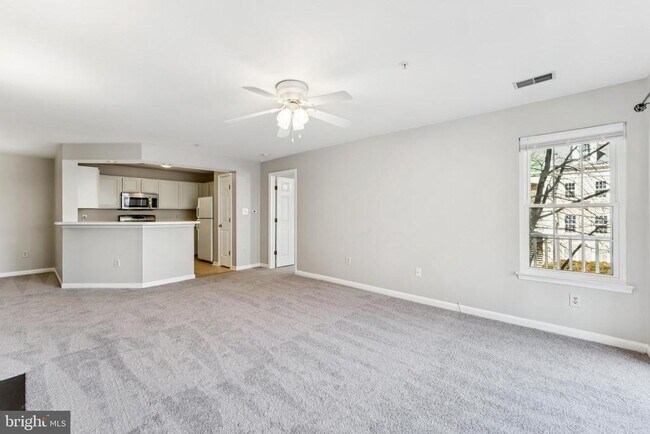 Building Photo - 13117 Millhaven Pl