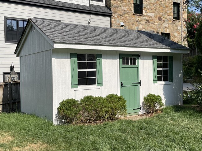 Building Photo - 4107 Aspen St