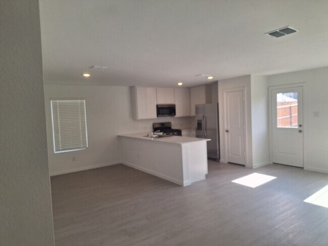 Building Photo - 15009 Bushwacker Wy