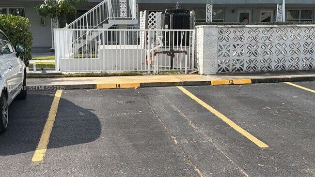 Building Photo - 630 Layne Blvd