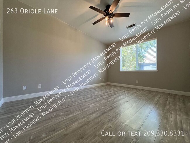 Building Photo - 263 Oriole Ln