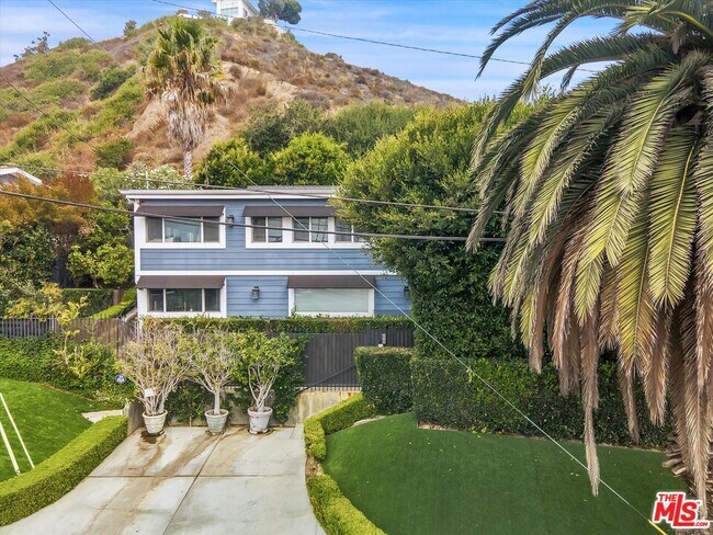 Building Photo - 3966 Las Flores Canyon Rd