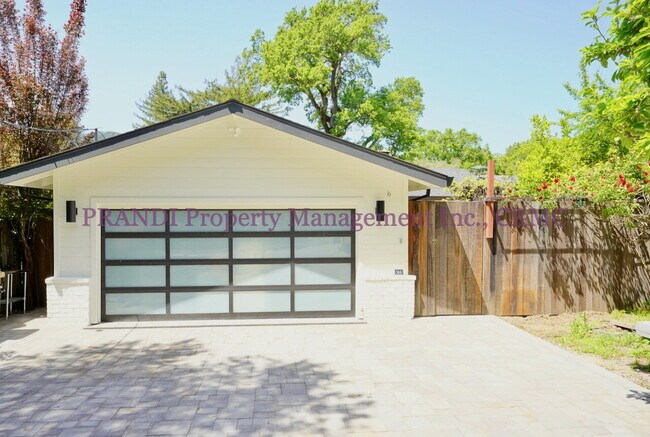 Building Photo - All New!  Fabulous 3 bedroom Fairfax house...