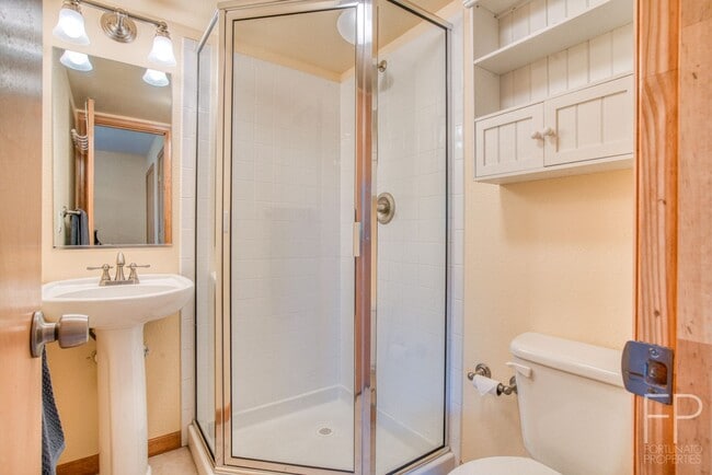 Building Photo - Top Floor and Updated Home with Great View...