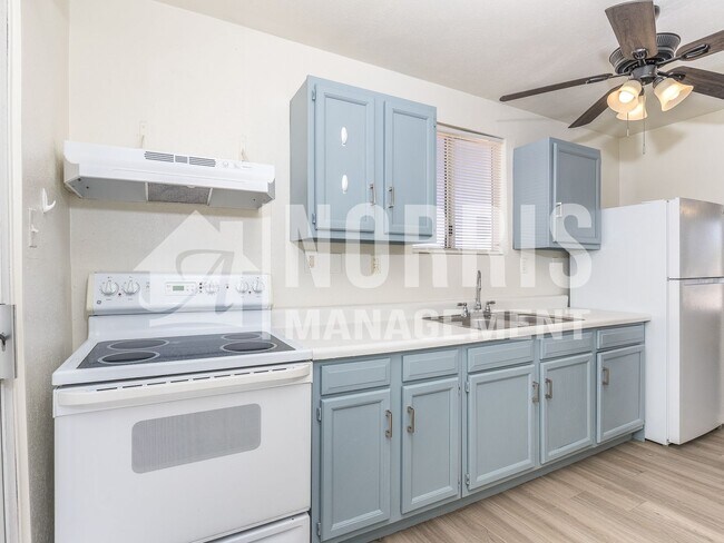 Building Photo - 26405 W Sherbundy Dr