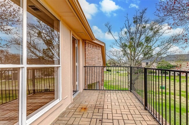 Building Photo - 14527 Clipper Cir Dr