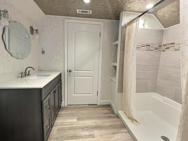 Building Photo - 339 Charleston St SE