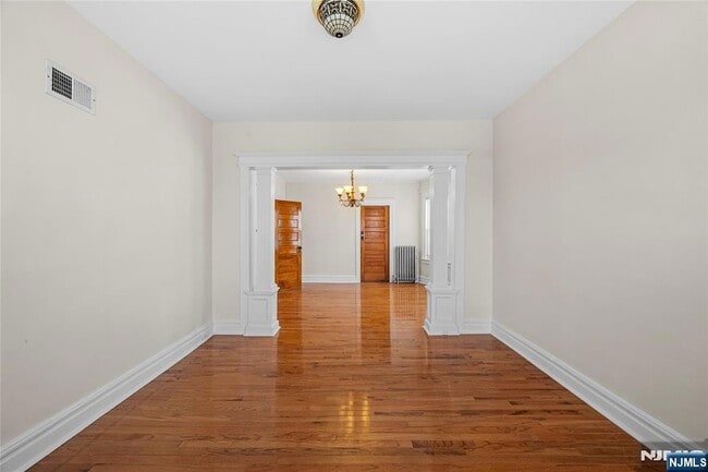 Building Photo - 287 Hornblower Ave