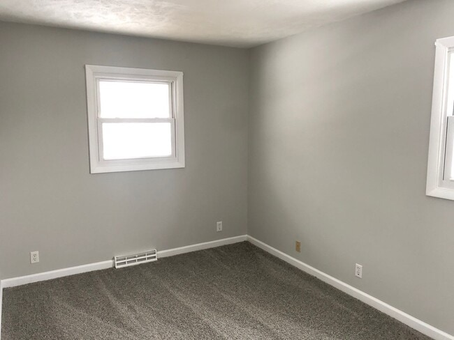 Building Photo - Remodeled 4 Bedroom House! MUST SEE!