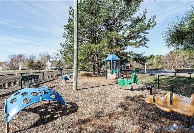 Building Photo - 7806 Fern Hollow Dr