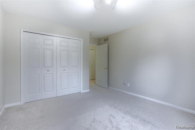 Building Photo - 38476 Lynwood Ct
