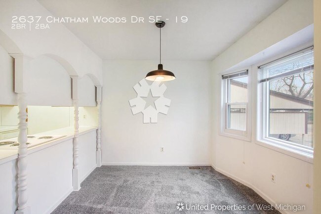 Building Photo - 2637 Chatham Woods Dr SE