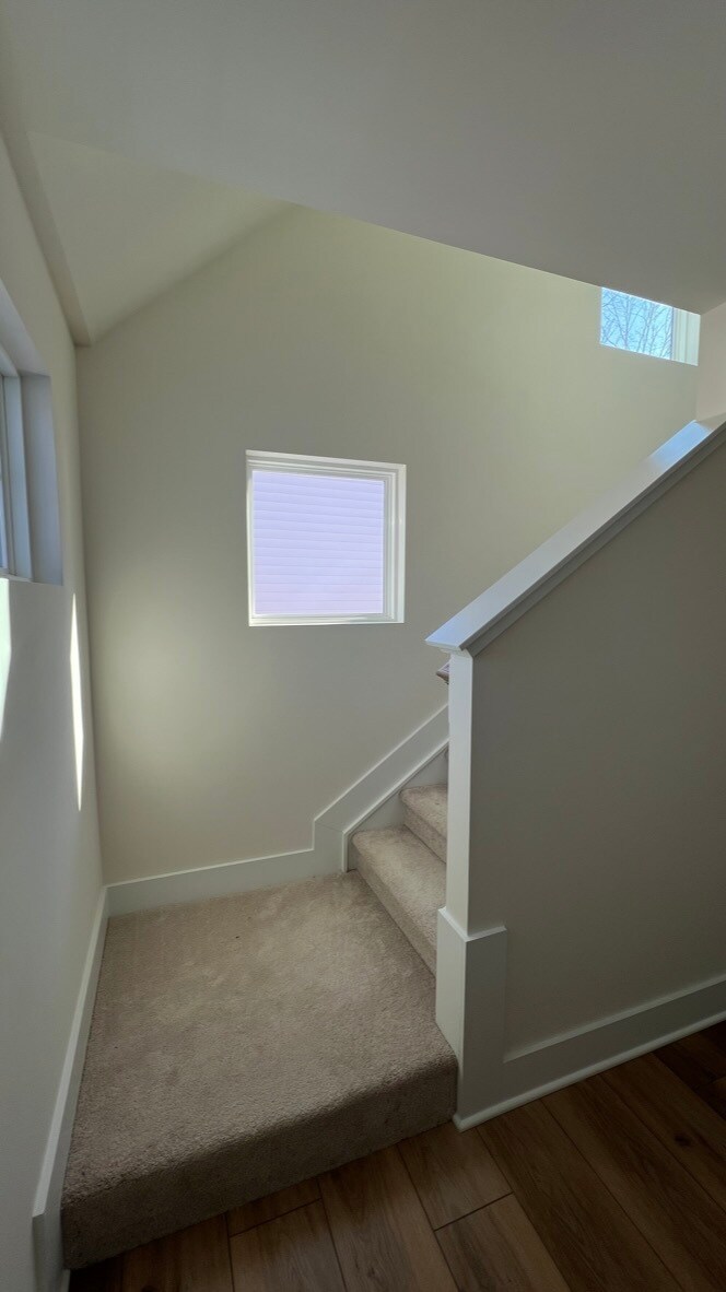Building Photo - 2117 Seneca Dr