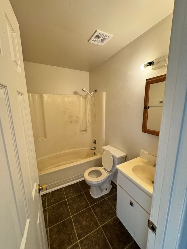 Building Photo - 2/1 House in Shelby, NC