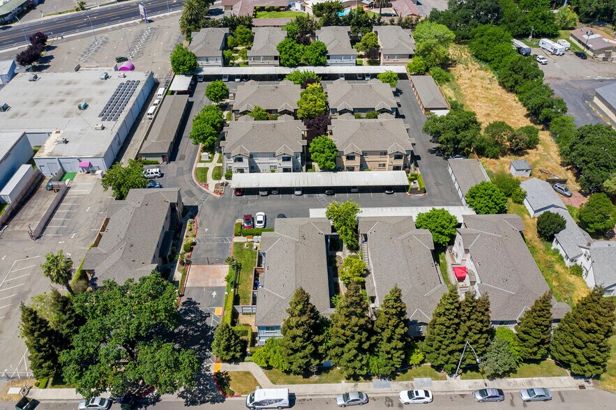 Building Photo - 8905 Davis Rd