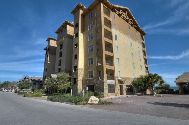 Building Photo - 1001 The Cape Rd