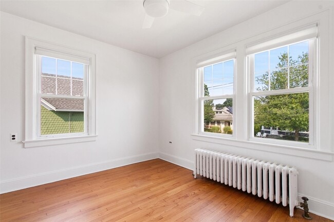 Building Photo - 53 Sherwood Ave