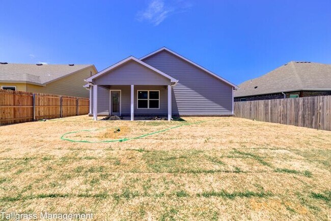 Building Photo - Beautiful 4/2.5/2 in Sand Springs!