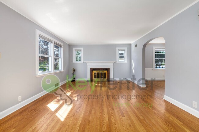 Building Photo - 355 Watchung Ave