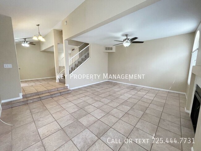 Building Photo - 3 BEDROOM 3 BATH TOWNHOME IN HENDERSON NEA...