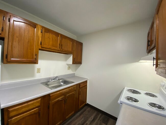 Building Photo - 3961 Brown Ave