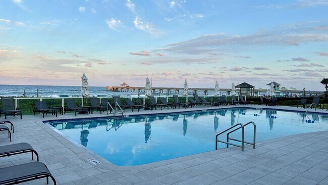 Building Photo - 333 NE 21st Ave