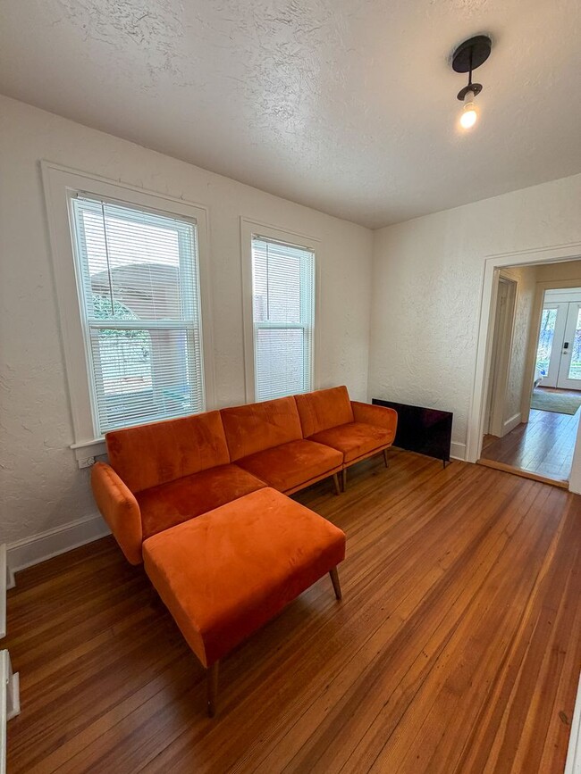 Building Photo - 15 NW 26th St