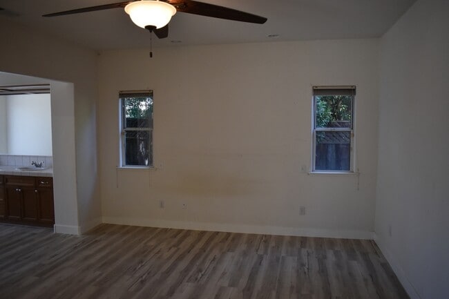 Building Photo - 6310 Diamond Ct