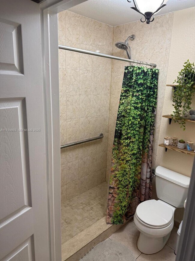 Building Photo - 9315 NW 114th Ln