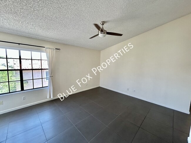 Building Photo - 6490 N Tierra De Las Catalinas